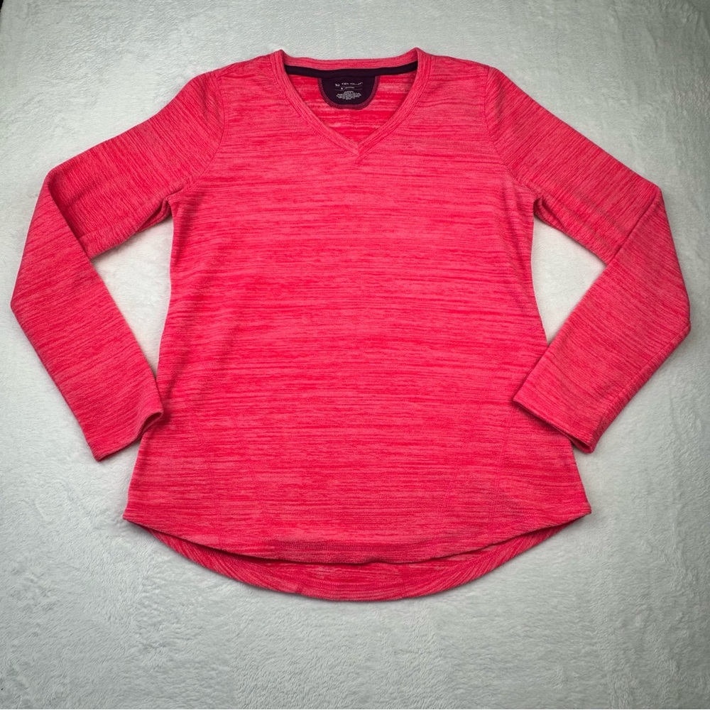Tek Gear V-neck fleece pull over. Women’s size M. Excellent preowned condition.